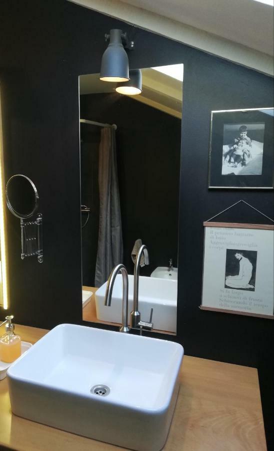 Naiadi Loft Apartment 네레자인 외부 사진